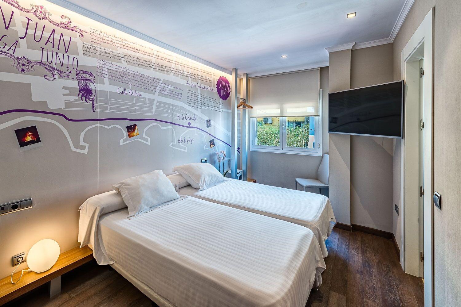 Hotel La Chancla Malaga Bagian luar foto