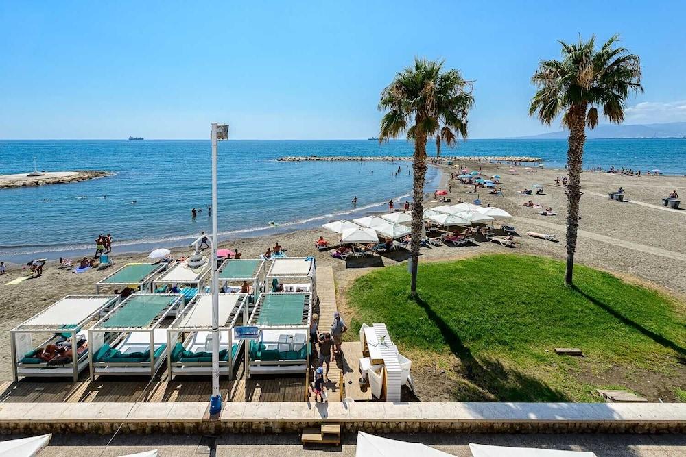 Hotel La Chancla Malaga Bagian luar foto