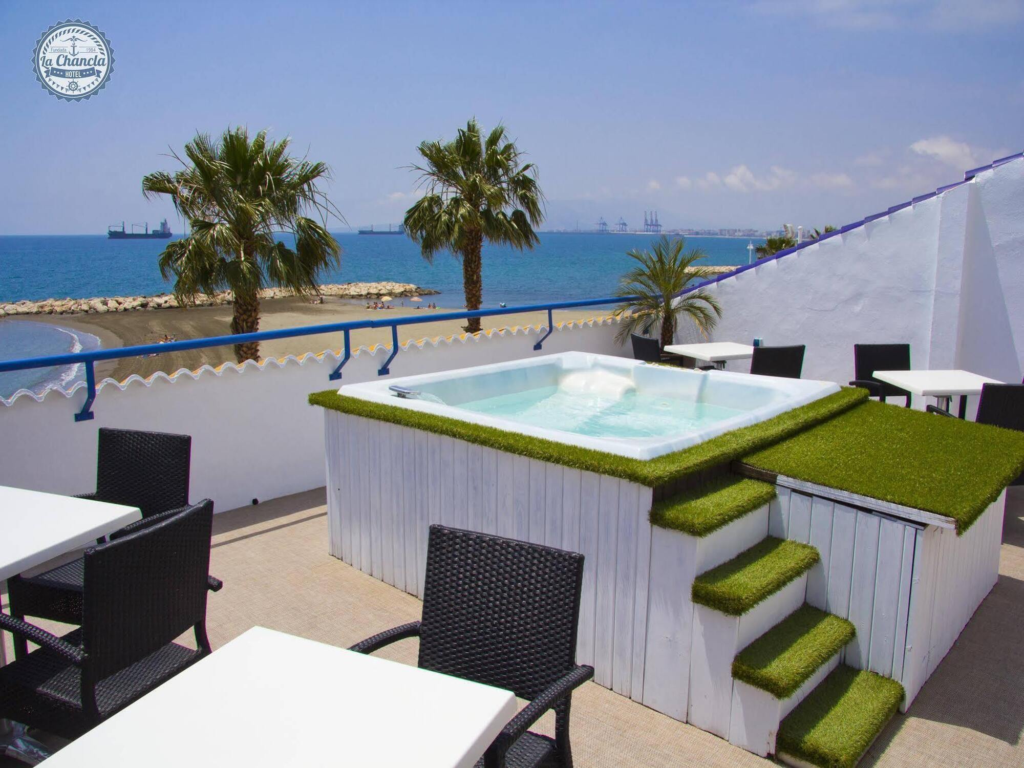 Hotel La Chancla Malaga Bagian luar foto